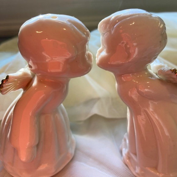 Formalities by Baum Brothers Kissing Angels Salt and Pepper Shakers - Picture 12 of 12